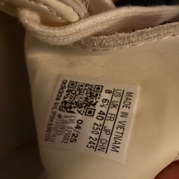 adidas Originals fur Samba OG sneakers in cream and red - Picture 6 of 6